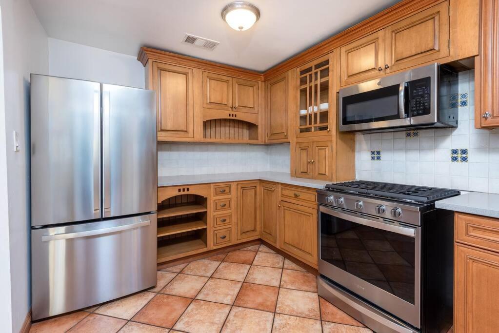 Hollywood Vibes: Luxury 3br In Trendy West La *