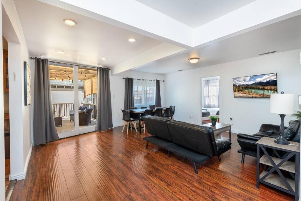 Hébergement de vacances Hollywood Vibes: Luxury 3br In Trendy West La *